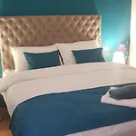 Apartman Lara *