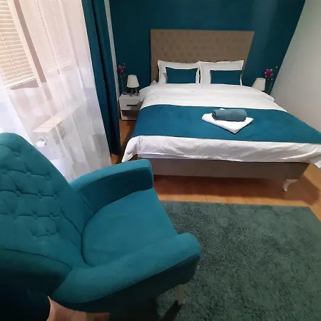 Apartment Lara Foca