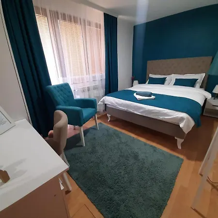 Lara Apartment *