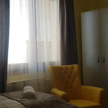 Apartment Lara *